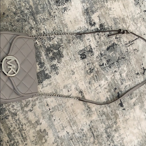 Michael kors cross body purse (gently used) - Picture 2 of 5